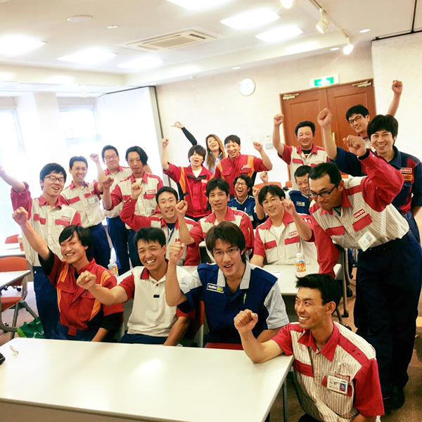 ワイワイ楽しく学ぶ研修の様子